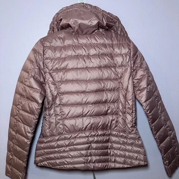 Kenneth Cole Women’s Mauve Pink Down Ruched Packable Jacket | M - Picture 5 of 8